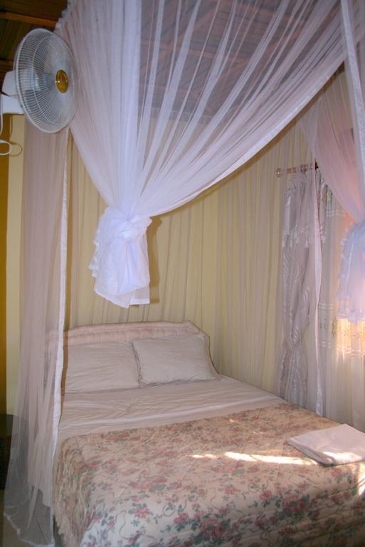 Hotel Acacia 캄팔라 객실 사진